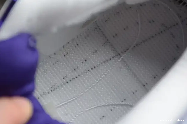 Reps LUCY Air 4 CT8527-115 Purple Jordan Court 0515